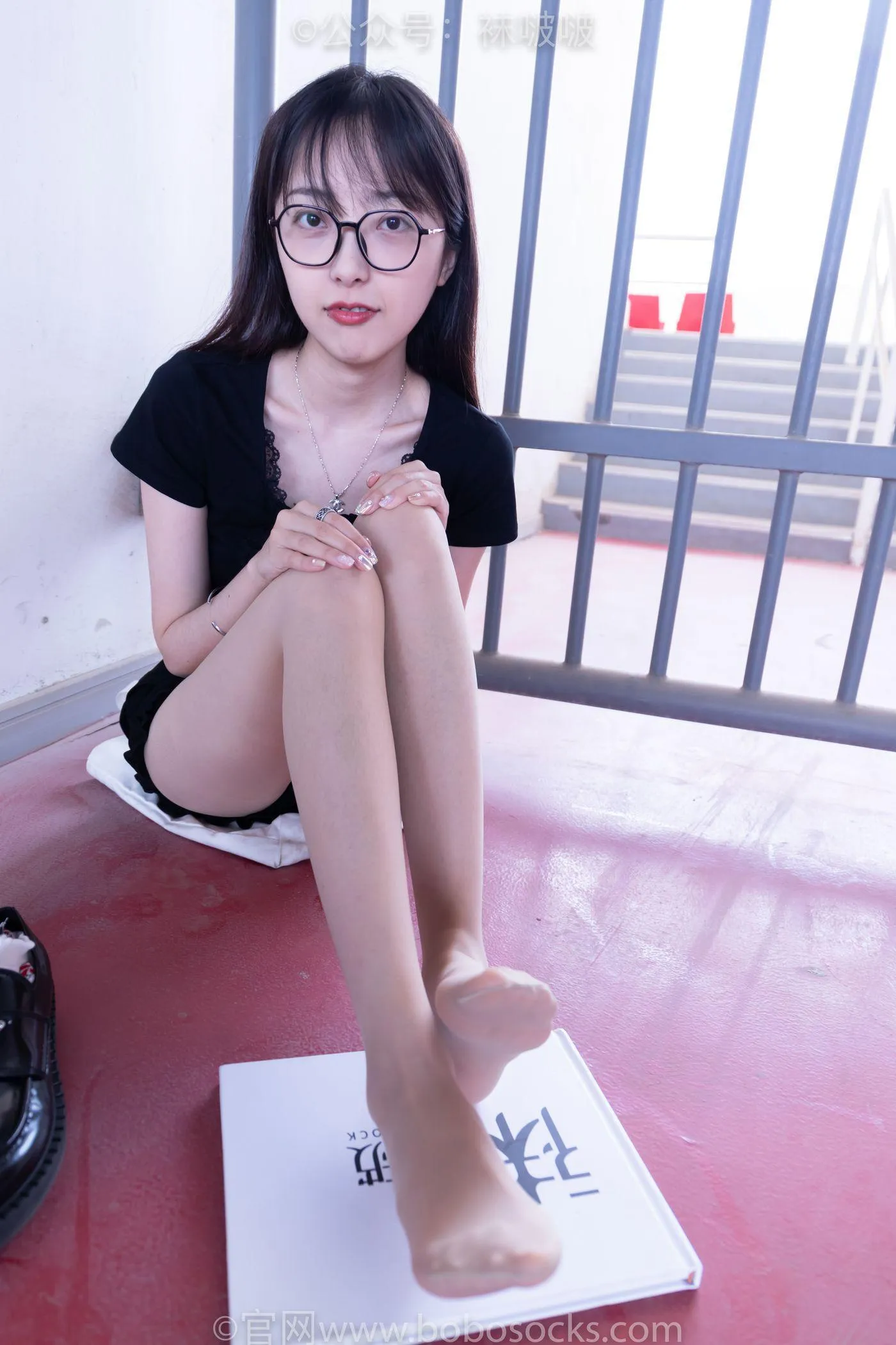[BoBoSocks袜啵啵]NO.030 稚予- 皮鞋、短白棉袜、肉丝 [141P]插图4